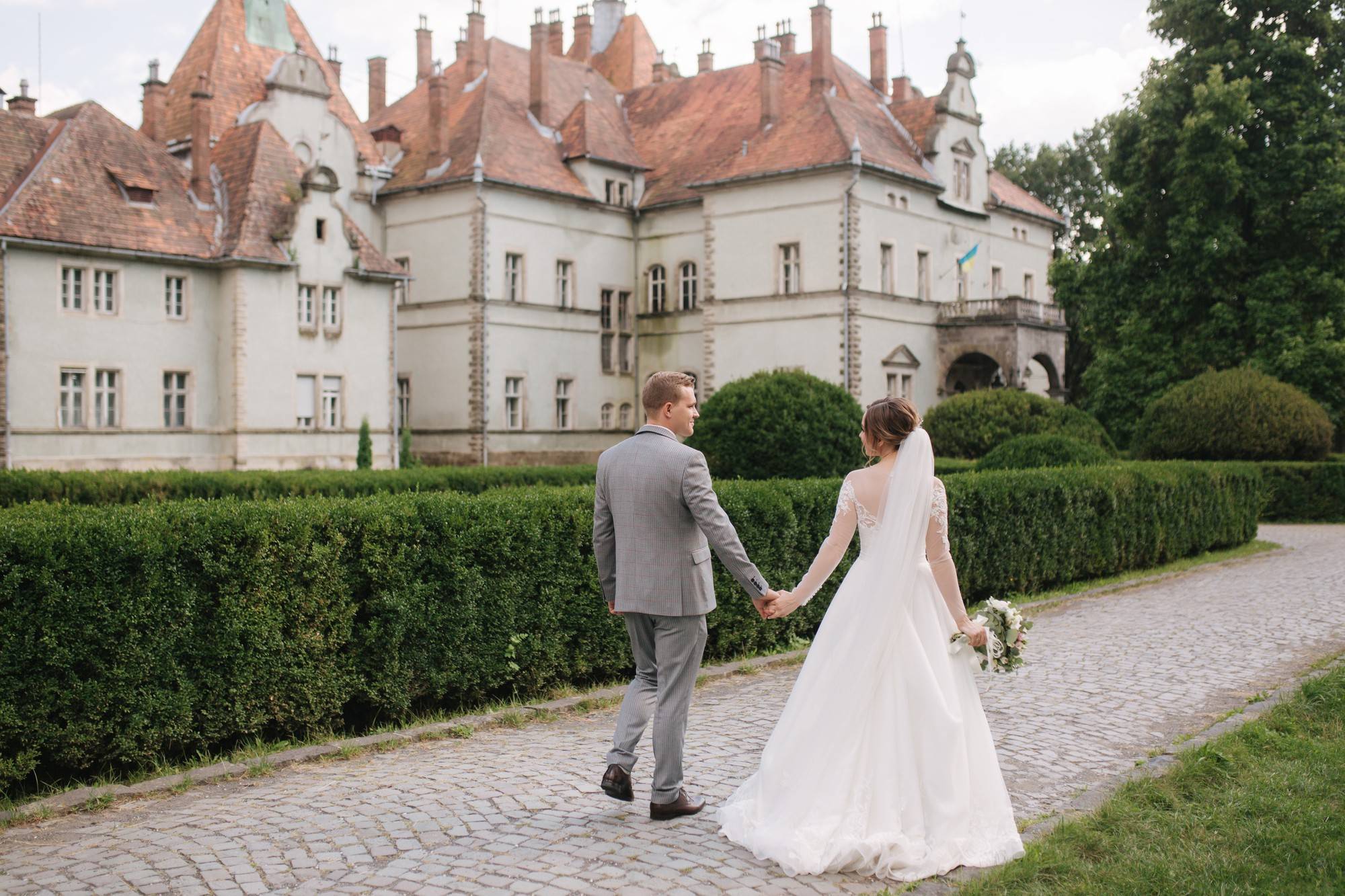 Gdzie sesja ślubna w Krakowie ma wyjątkowy klimat?
