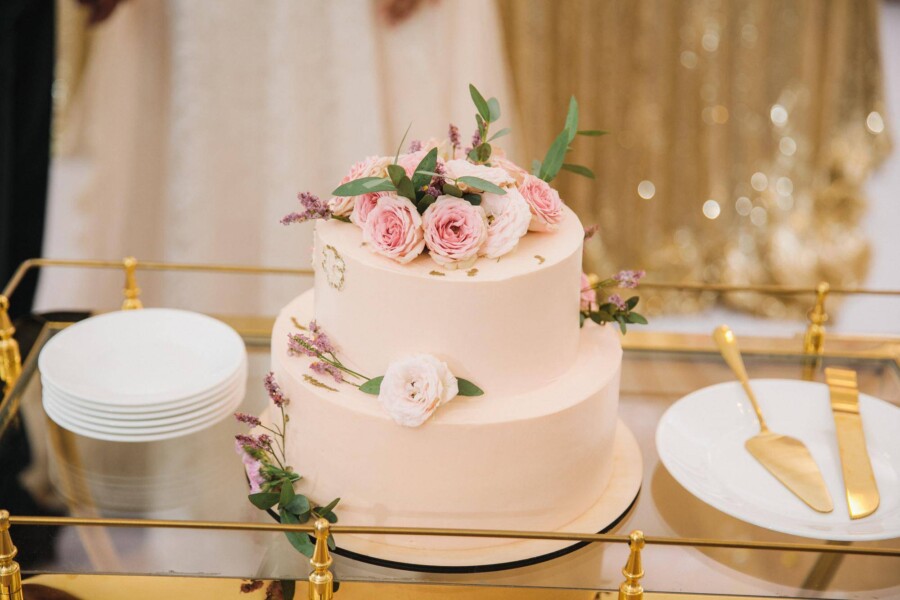 Ile kosztuje tort weselny na 60 osób?